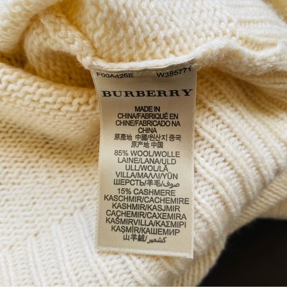 ❤️ Burberry Brit Turtleneck Sweater - Picture 2 of 4